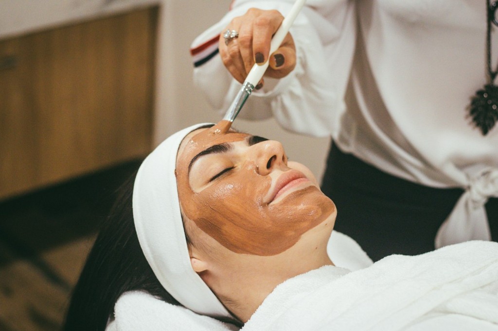 Tratamento estético facial — Técnico em Estética